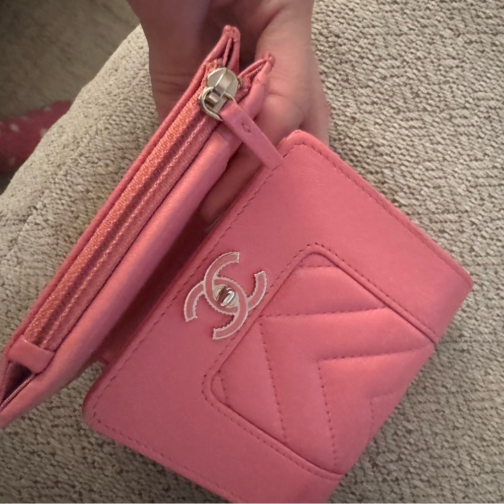 CHANEL Coral Pink Leather Wallet BRAND NEW never used with authentication. - Picture 7 of 7